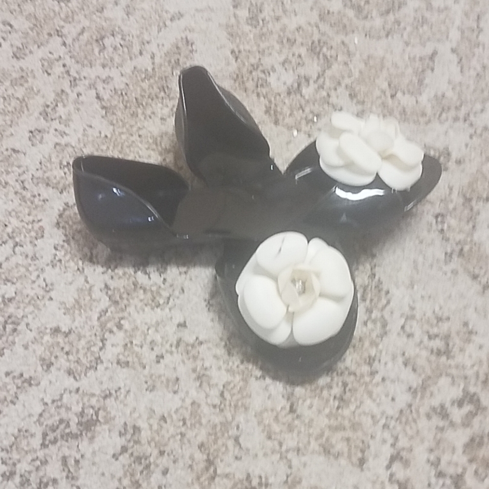 Sandals - Picture 2 of 2